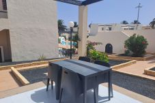 Apartamento en Corralejo - Apartamento, terraza, piscina, primera línea de playa en Corralejo - Home For Guest