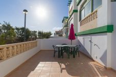 Apartamento en Antigua - Fuerteventura - HomeForGuest Amplio apartamento con terraza y piscina