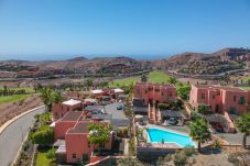 Villa in San Bartolomé de Tirajana - HomeForGuest Villa in Salobre with magnificent views of the golf course.