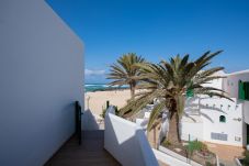 Appartamento a La Oliva - Modern flat with Direct Access to the Beach - HomeForGuest